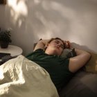 El sedentarismo y la falta de ejercicio es uno de los factores que favorece la obesidad.