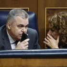 Santos Cerdán y María Jesús Montero en el Congreso.
