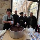 Maestros chocolateros, el rector, el presidente de la Cámara y el alcalde, ayer.