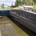 El Canal de Villadangos, puesto en marcha en 1969, tiene una longitud de 17,5 kilómetros con tramos muy deteriorados.
