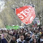 Miles de personas se manifestaron en 40 ciudades contra la carestía de la vivienda.