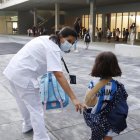 En España faltan 9.512 enfermeras escolares para llegar a la media europea, donde hay una por cada 750 estudiantes, frente a los 6.368 alumnos de ratio en España, una "situación alarmante que compromete la salud" de los niños, ha denunciado este miércoles el Consejo General de Enfermería (CGE). EFE/ Juan Herrero
