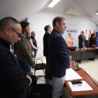 Imagen de un pleno del Consejo, con Alonso en primer plano y Ramón al fondo.