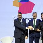 Adrián Barbón, Rueda y Alfonso Fernández Mañueco, ayer en Santiago.