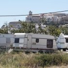 Imagen de caravanas en Ibiza.