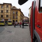 Los bomberos, en una intervención en la ciudad.