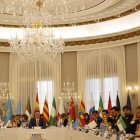 Sánchez y los barones autonómicos en la XXVIII Conferencia de Presidentes en el Palacio de Pedralbes, en Barcelona.