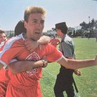 Julio celebra con sus compañeros el gol fundamental marcado en O Porriño.