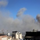 Humo de un ataque en Teherán.