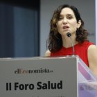 La presidenta de la Comunidad de Madrid, Isabel Díaz Ayuso, interviene en la inauguración del II Foro Salud organizado por el digital elEconomista, este martes en Madrid. EFE/ Mariscal.