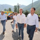 Feijóo visita junto con Mañueco el puesto de mando avanzado en Palacios del Sil