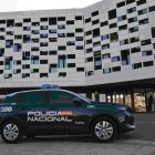 Vehículo del Cuerpo Nacional de Policía en San Andrés del Rabanedo (León).