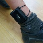 Ejemplo de pulsera para maltratadores, ahora en el foco por el fallo en el sistema que dejó fuera de uso su utilidad.