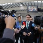 Quiñones presenta una nave construida por la Junta en el polígono de Villadangos.