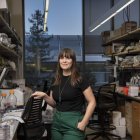 Raquel Fueyo, en su laboratorio en la Universidad de Stanford.