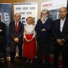 El presidente de la Conferencia Española de Organizaciones Empresariales de Castilla y León, Santiago Aparicio, el presidente de la Comisión de Relaciones Laborales de la Confederación y presidente de Federación Leonesa de Empresarios, Juan María Vallejo, y el secretario general de Adecco Group, Santiago Soler, inauguran la jornada ‘Absentismo: un reto empresarial’.