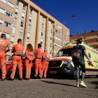Un atrincherado en el barrio de Eras de Renueva amenaza con suicidarse desde lo alto del edificio.