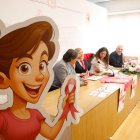 Presentación de la undécima Carrera de la Mujer, ayer en el Ayuntamiento de León.