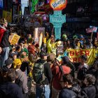 Miles de personas participaron en la manifestación contra Trump en Nueva York.