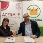 Firma convenio Mercadona y Acecale.