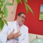 Se encuentra al frente de la sanidad de la comarca berciana desde hace un año.