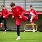 La Cultural, en la sesión de entrenamiento de ayer preparando el partido del sábado en el Reino.