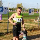 Carlos Miguel Lobato junto a su inseparable perro Sauron.