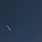 Imagen de una lluvia de estrellas.