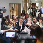 Yolanda Díaz responde a los periodistas.