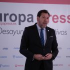 El ministro de Transportes y Movilidad Sostenible, Óscar Puente, durante un desayuno informativo de Europa Press, en el Hyatt Regency Hesperia Madrid, a 17 de noviembre de 2025, en Madrid (España).