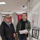 Castelao en la oficina bancaria haciendo el ingreso.