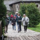 El hermanamiento de las catedrales de León y Lugo comenzó con una peregrinación  desde el parque del río Rato hasta la Catedral de Santa María de Lugo.