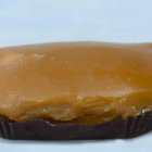 El Carbayón, pastel típico de Oviedo, fue creado por la familia De Blas en 1924 y mantiene su receta original desde hace un siglo.