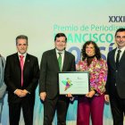 Ramiro López, Miguel Ángel Zamora, Ana Gaitero y Marco Romero, con el presidente Fernández Mañueco. DL