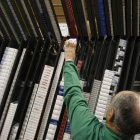 Medicamentos en la Cooperativa Farmacéutica de León.