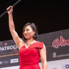 La presentación ya tuvo todo el colorido.