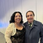 La pianista y compositora leonesa Raquel del Val junto al director de orquesta español Enrique García Asensio.