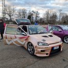 Uno de los coches que participaron en La Bañeza.