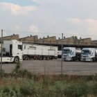 Aparcamiento vigilado de camiones junto al mercado de ganados