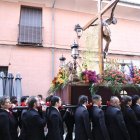El Cristo de Afuera fue procesionado por hombres y mujeres, acompañado por varias cofradías.