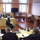 Dos delegados sindicales prestaron declaración ayer ante el Juzgado de lo Penal 2 de León. DL