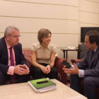 Rodríguez-Hevia, García-Tejerina y Aznar, en la reunión. DL