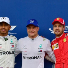 Lewis Hamilton, Valtteri Bottas y Sebastian Vettel, compartieron el podio del sábado en Austria.