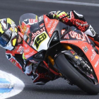 Álvaro Bautista y su Ducati Panigale han vuelto a ganar en la tercera carrera del Mundial de Superbikes.