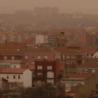 El episodio más fuerte que se recuerda de polvo saharaiano en León en en marzo de 2019, en la imagen. RAMIRO