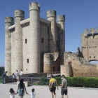 El castillo de Valencia de Don Juan es uno de los principales reclamos turísticos de la provincia. DL