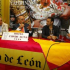 Felipe Zapico, Manuel Illana, Enrique Ponce y Fernando Domecq, en el transcurso de la tertulia de la