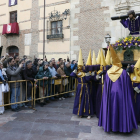 Salida de Jesús del Vía Crucis en Santa Marina. FERNANDO  OTERO