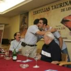 El Fandi acudió a la tertulia de Manuel Molés, el maestro Antoñete y David Montero el año pasado