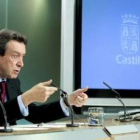 El consejero de Presidencia y portavoz de la Junta, José Antonio de Santiago-Juárez, en una de sus c